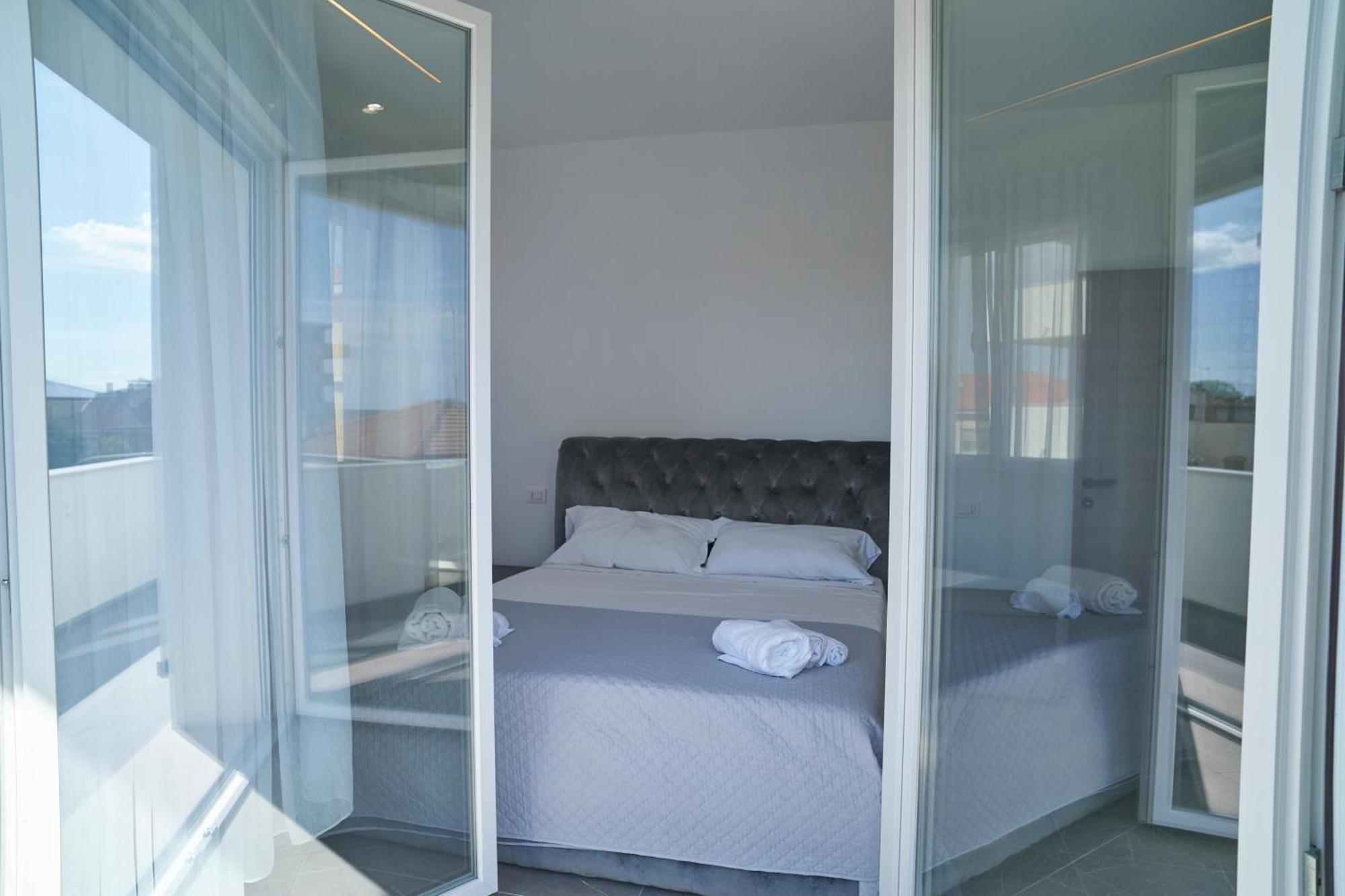 Villa Borghesi Suites Fronte Mare 리미니 외부 사진