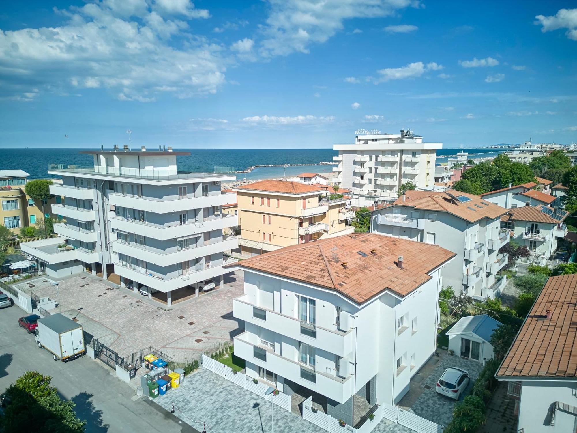 Villa Borghesi Suites Fronte Mare 리미니 외부 사진